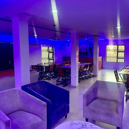 Hotel El Infinito كمبتون بارك المظهر الخارجي الصورة