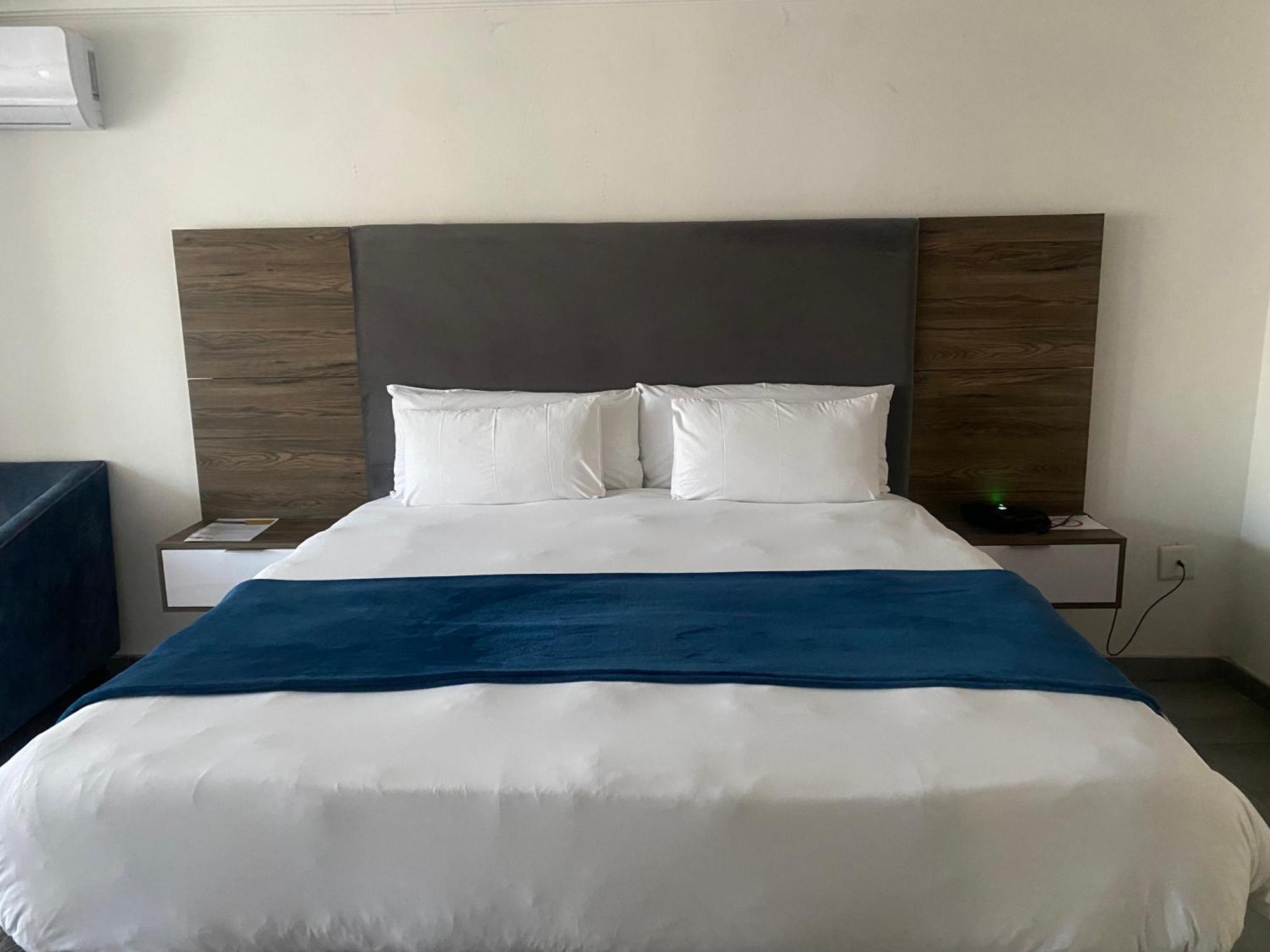 Hotel El Infinito كمبتون بارك المظهر الخارجي الصورة